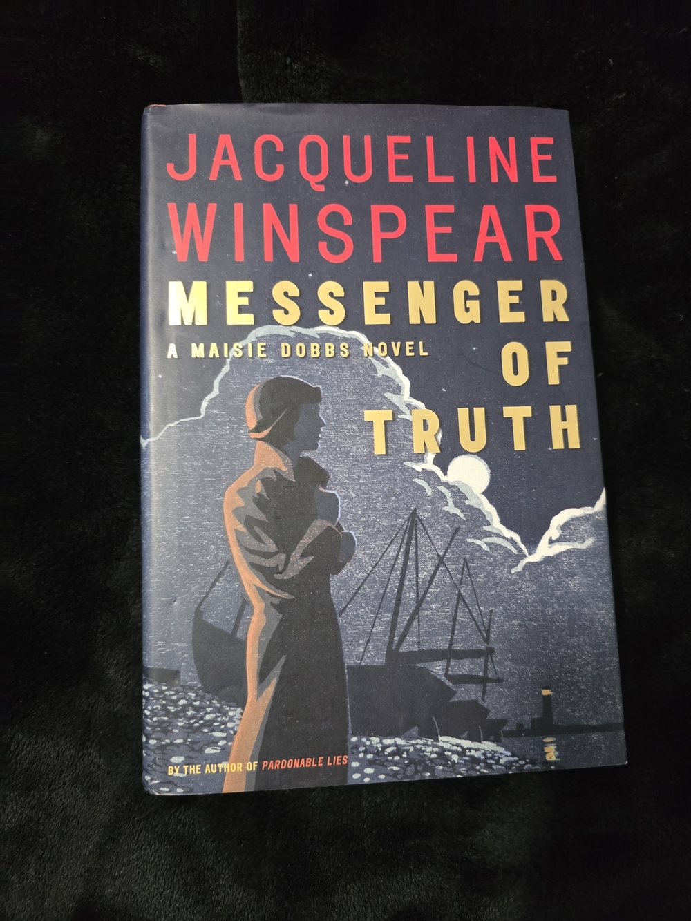Messenger of Truth by - Navy Hardcover Novel